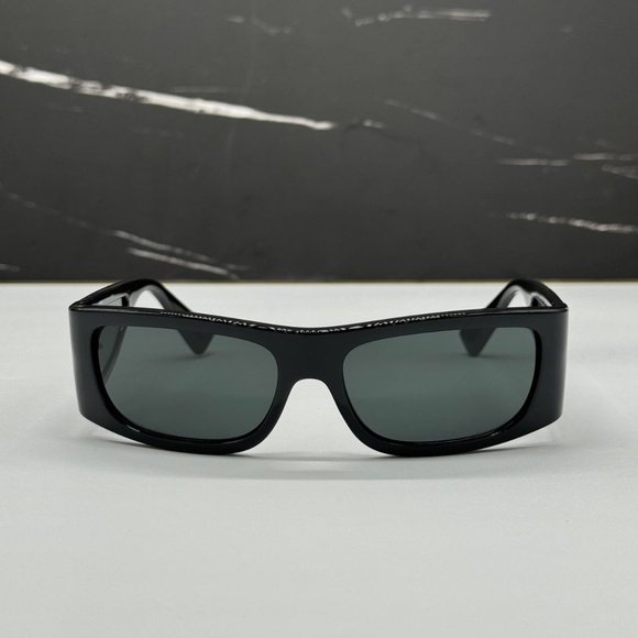NEW MOD 4482 GB1/87 VERSACE BLACK SHIELD VE4482 GB187 UNISEX VERSACE SUNGLASSES - Picture 3 of 10